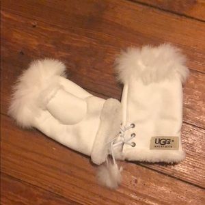 Ugg style hand warmers
